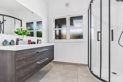 Photo of property in 40 Shirley Avenue, Papakura, 2110