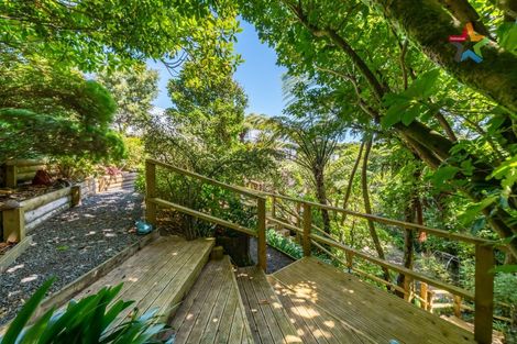 Photo of property in 14 Te Whiti Grove, Korokoro, Lower Hutt, 5012