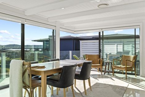 Photo of property in 20 Pukenamu Road, Rainbow Point, Taupo, 3330