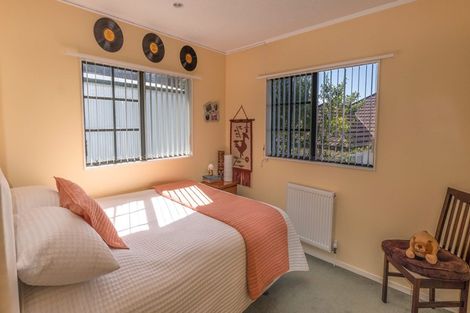 Photo of property in 7 Chastudon Place, Tawa, Wellington, 5028