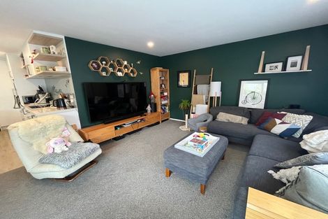 Photo of property in 8 Ruhanui Lane, Pakuranga Heights, Auckland, 2010