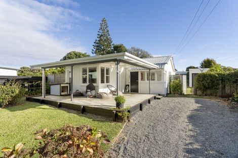 Photo of property in 29 Rangiuru Road, Otaki Beach, Otaki, 5512