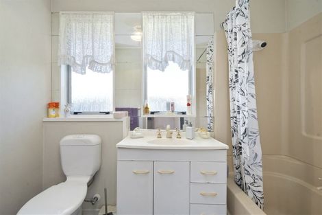 Photo of property in 4 Rimu Street, Levin, 5510