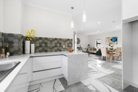 Photo of property in 4225b Great North Road, Glendene, Auckland, 0602