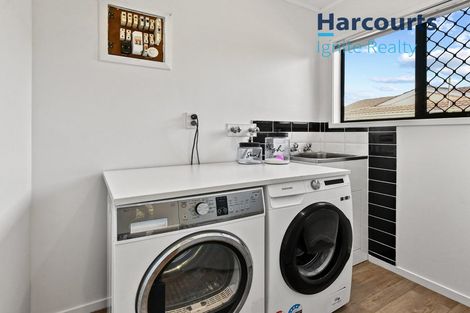 Photo of property in 23 Lane Road, Weymouth, Auckland, 2103