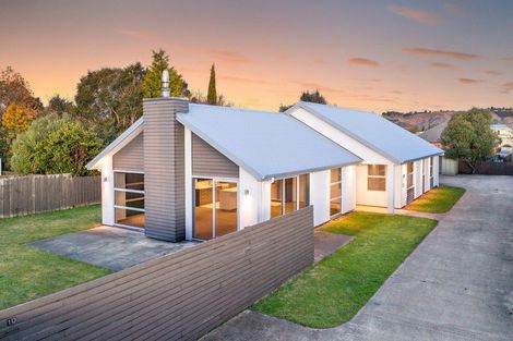 Photo of property in 10 William James Close, Mosgiel, 9024