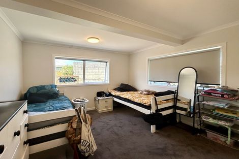 Photo of property in 2/38 Tramway Road, Beach Haven, Auckland, 0626