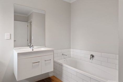 Photo of property in 38 Nicolau Avenue, Rolleston, 7615