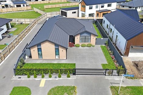 Photo of property in 66 Skibbereen Drive, Halswell, 8025