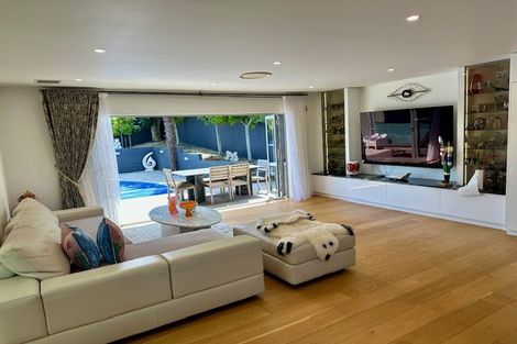 Photo of property in 1 Manaia Place, Mairangi Bay, Auckland, 0630