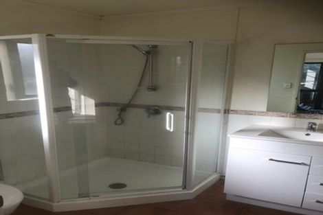 Photo of property in 2/26 Waratah Street, Birkenhead, Auckland, 0626