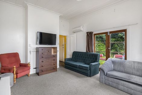 Photo of property in 143 Queen Street, North Dunedin, Dunedin, 9016