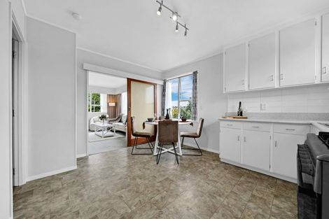 Photo of property in 1/1 Griffen Road, Mount Roskill, Auckland, 1041