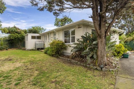 Photo of property in 5 Awatea Avenue, Paraparaumu, 5032
