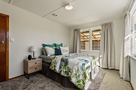 Photo of property in 61 Beazley Avenue, Paparangi, Wellington, 6037