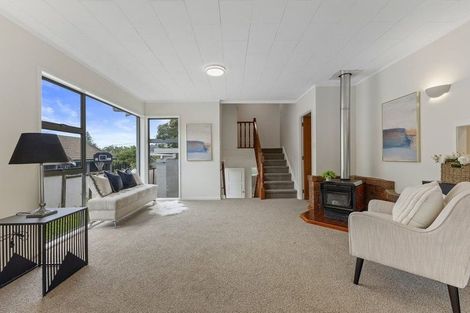 Photo of property in 82a Beach Road, Mellons Bay, Auckland, 2014