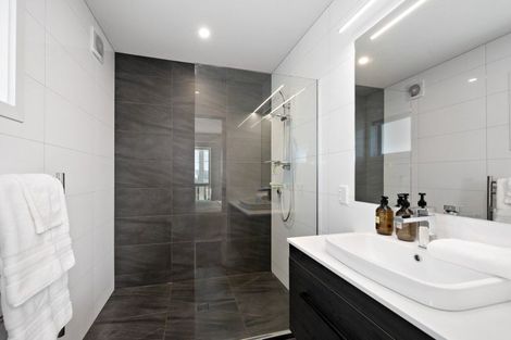 Photo of property in 5/74 Jubilee Road, Khandallah, Wellington, 6035