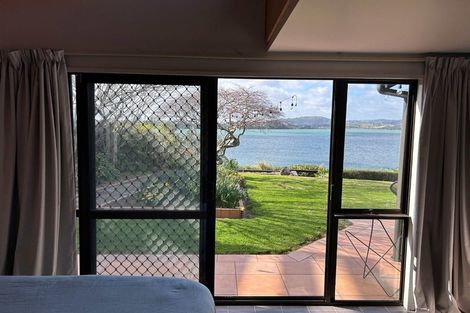 Photo of property in 240 Devonport Road, Tauranga, 3110