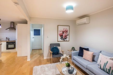 Photo of property in 1/12 Norna Crescent, Kelburn, Wellington, 6012