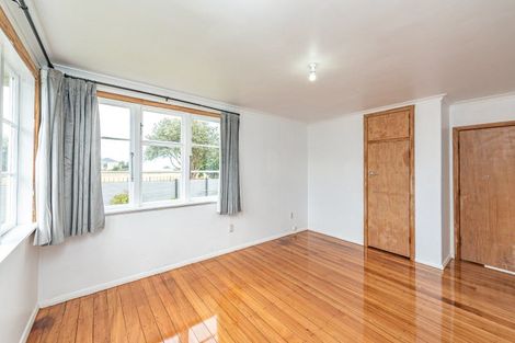 Photo of property in 104 Weraroa Road, Waverley, 4510