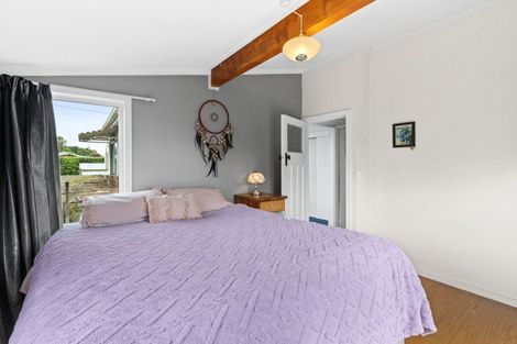 Photo of property in 33 Kiharoa Street, Otaki Beach, Otaki, 5512