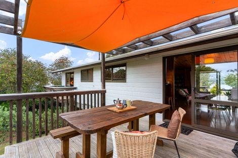 Photo of property in 33 Dunlop Drive, Pauanui, Hikuai, 3579