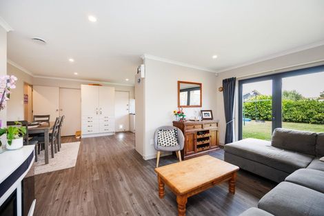Photo of property in 5 Haast Place, Awapuni, Palmerston North, 4412