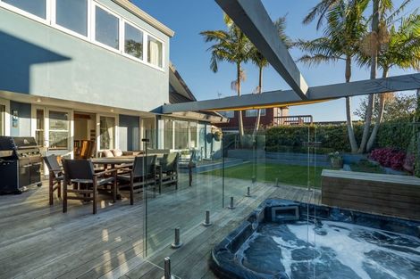 Photo of property in 2/24 Lake Pupuke Drive, Takapuna, Auckland, 0622