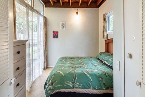 Photo of property in 28 Brunton Place, Glenfield, Auckland, 0629