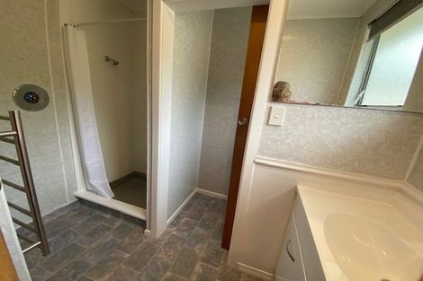 Photo of property in 3b Peckham Grove, Tawa, Wellington, 5028