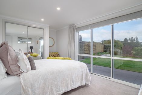 Photo of property in 14 Clifford Close, Leamington, Cambridge, 3432