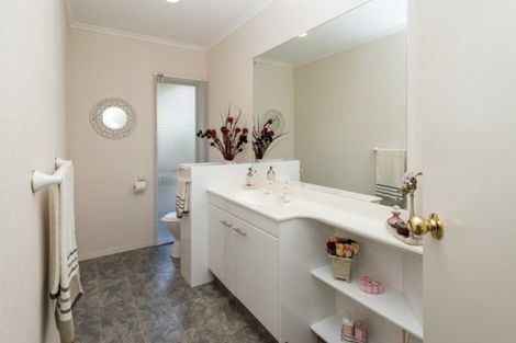 Photo of property in 17 Highgate Place, Somerville, Auckland, 2014