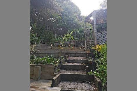 Photo of property in 2/52 Heathcote Road, Castor Bay, Auckland, 0620