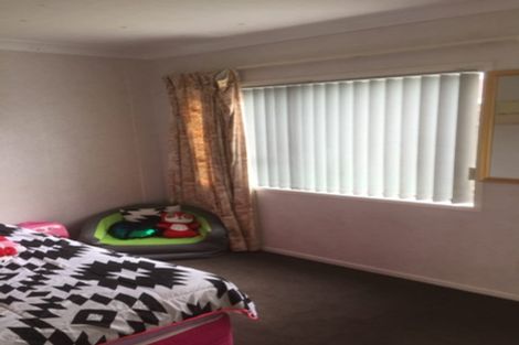 Photo of property in 5 Indus Place, Half Moon Bay, Auckland, 2012