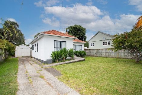 Photo of property in 16 Marire Avenue, Frankton, Hamilton, 3204