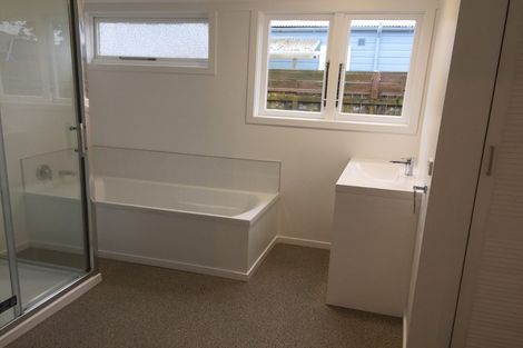 Photo of property in 104 Centennial Avenue, Waitara, 4320