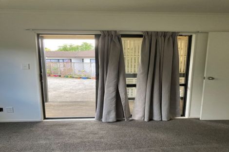 Photo of property in 5a Southview Place, Wattle Downs, Auckland, 2102