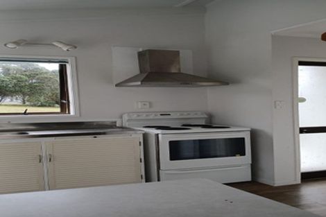 Photo of property in 5 Coutts Road, Pauanui, Hikuai, 3579