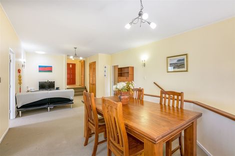 Photo of property in 44 Rhinevale Close, Henderson, Auckland, 0612