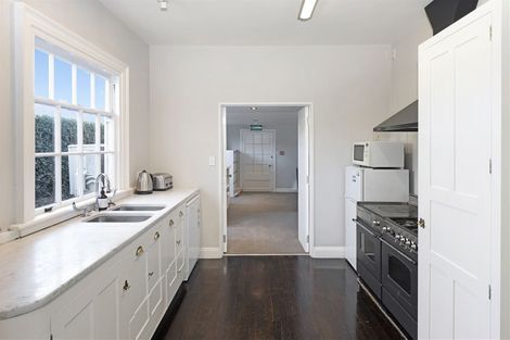 Photo of property in 52 Bealey Avenue, Christchurch Central, Christchurch, 8013