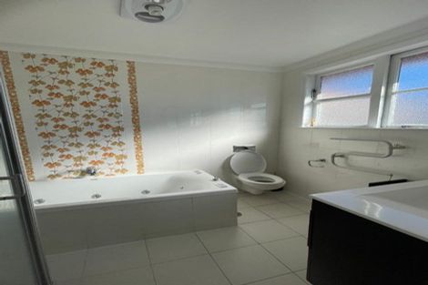 Photo of property in 87 Hillsborough Road, Hillsborough, Auckland, 1042