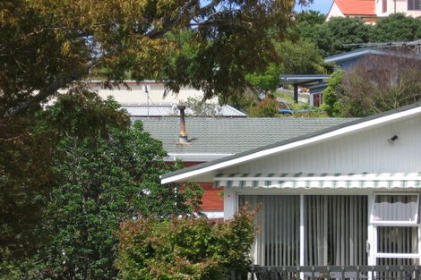 Photo of property in 6 Chevron Place, Castor Bay, Auckland, 0620