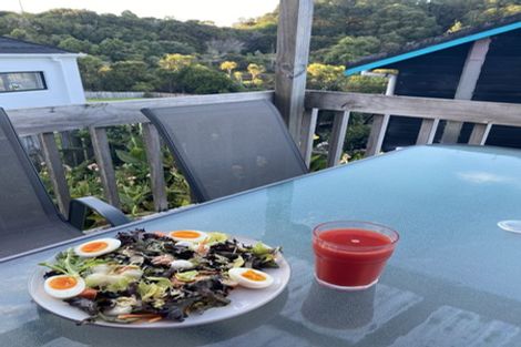 Photo of property in 2/13a Kitewao Street, Northcote, Auckland, 0627