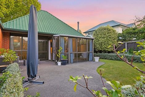 Photo of property in 2/89 Windermere Road, Papanui, Christchurch, 8053