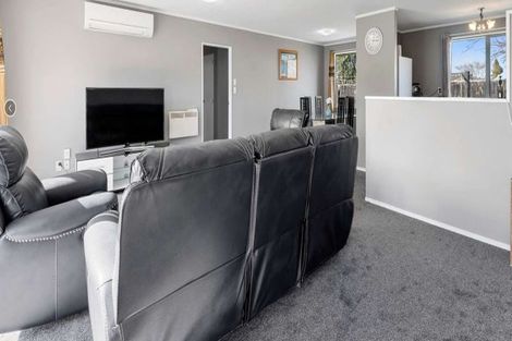 Photo of property in 9a Puweto Street, Selwyn Heights, Rotorua, 3015