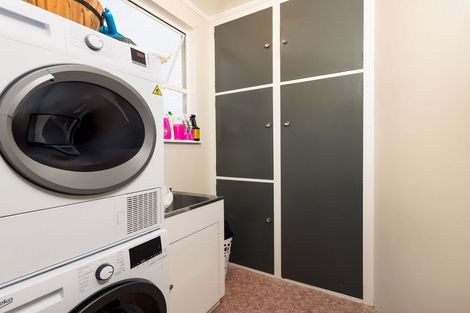 Photo of property in 6 Oxford Street, Waimate, 7924