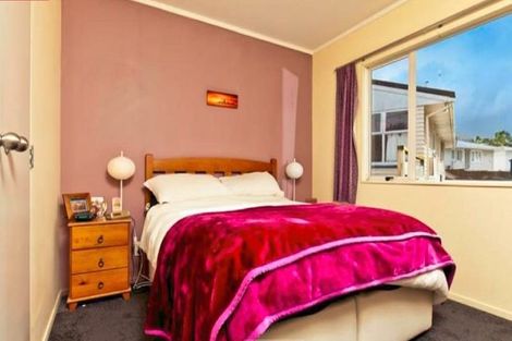 Photo of property in 13a Becroft Drive, Forrest Hill, Auckland, 0620