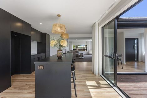 Photo of property in 145 Seaview Road, Westown, New Plymouth, 4310