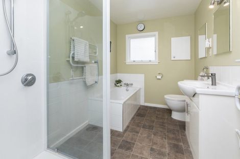 Photo of property in 14 Worsleys Road, Cracroft, Christchurch, 8025