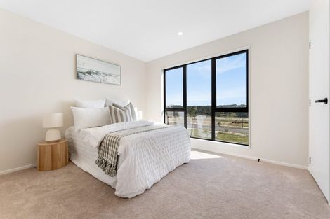 Photo of property in 12 Greenbrier Street, Westgate, 0814